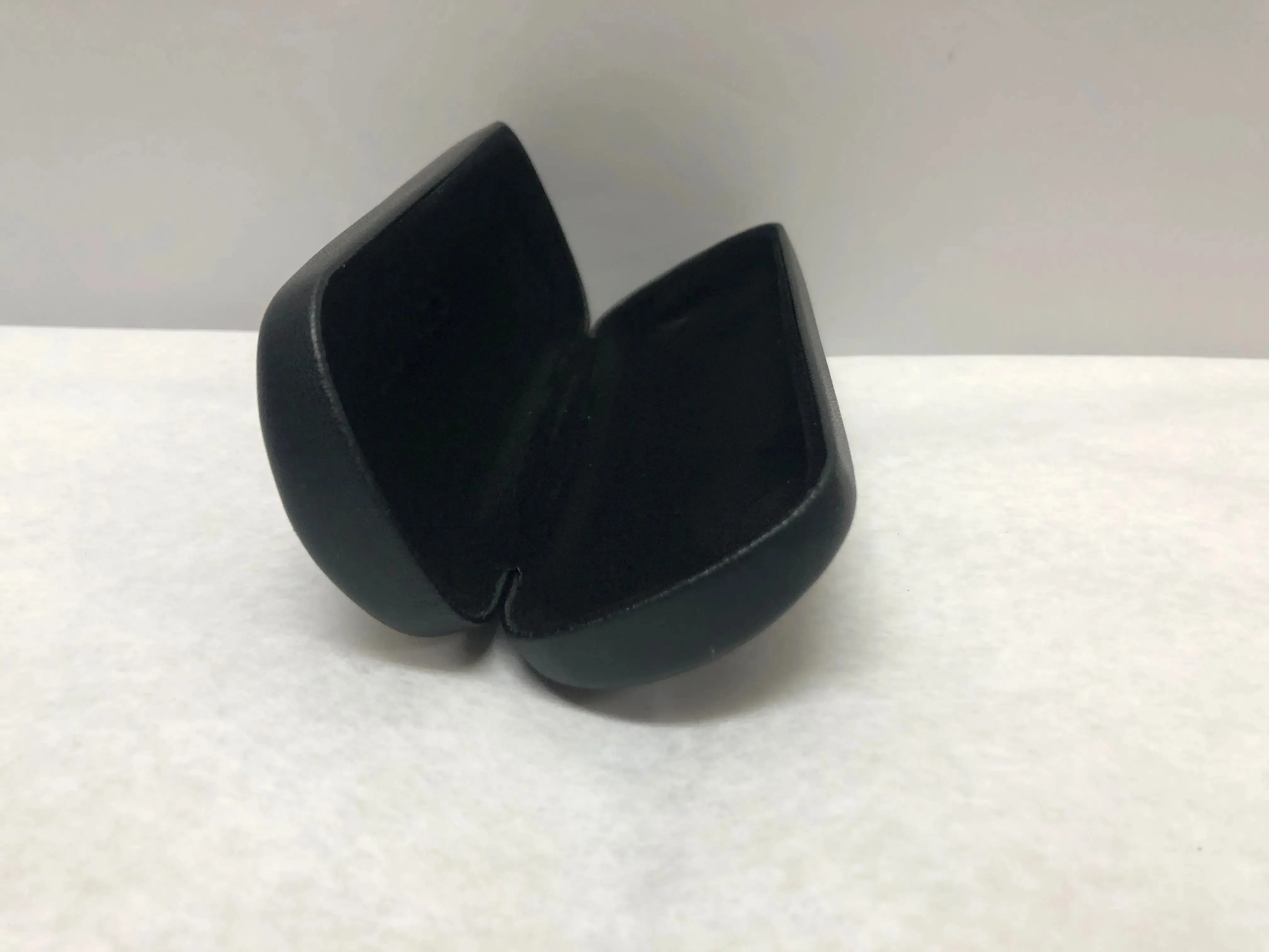 Jones New York Black Large Font Optical Eyeglasses Hard Case | KMOPT-18